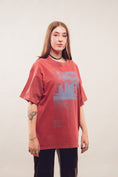 Bild in Galerie-Betrachter laden, Shirt "uenlimited" washed red