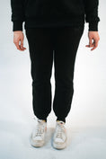 Bild in Galerie-Betrachter laden, Pants "Essential 2" washed black