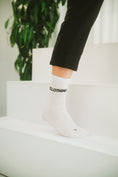 Bild in Galerie-Betrachter laden, Socks "essential v3" white/black