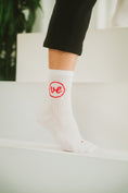Bild in Galerie-Betrachter laden, Socks "essential v3" white/red