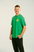 Bild in Galerie-Betrachter laden, Shirt "ue racing team" green