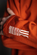 Bild in Galerie-Betrachter laden, Longsleeve "Arising" orange