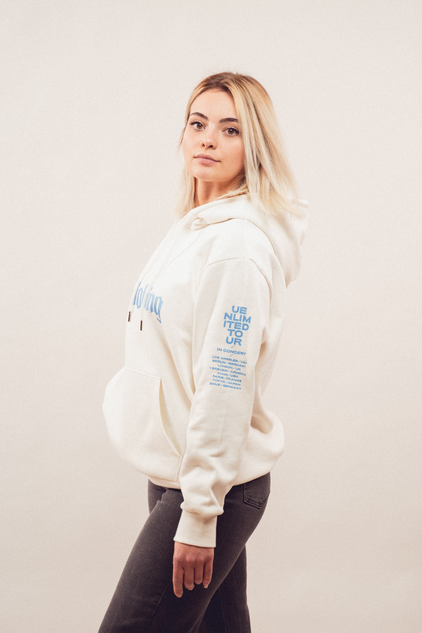 Hoodie "in concert" white