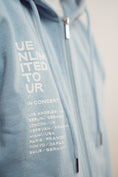 Load image into Gallery viewer, Zipper "uenlimited" washed blue

