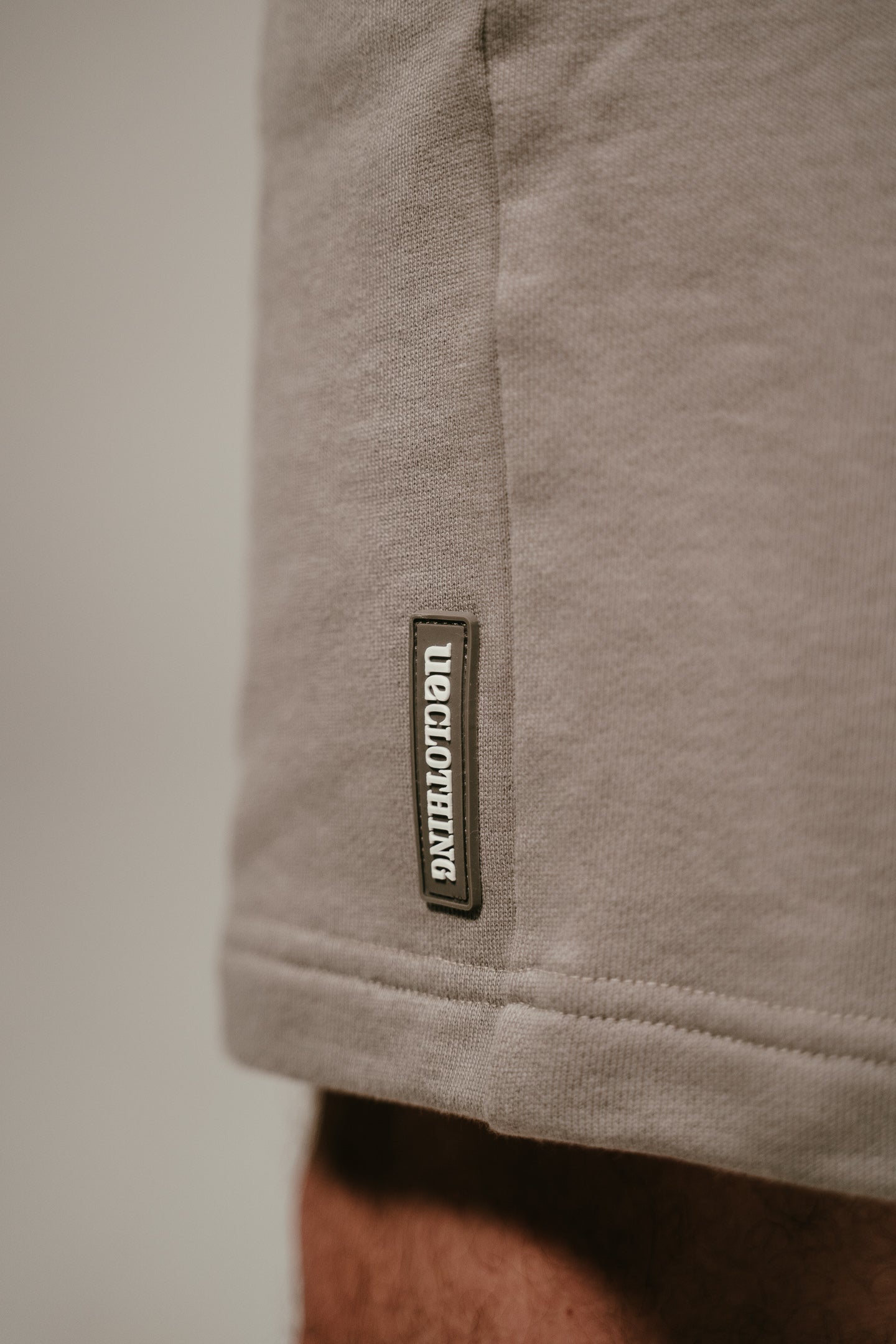 Short "anniversary" grey
