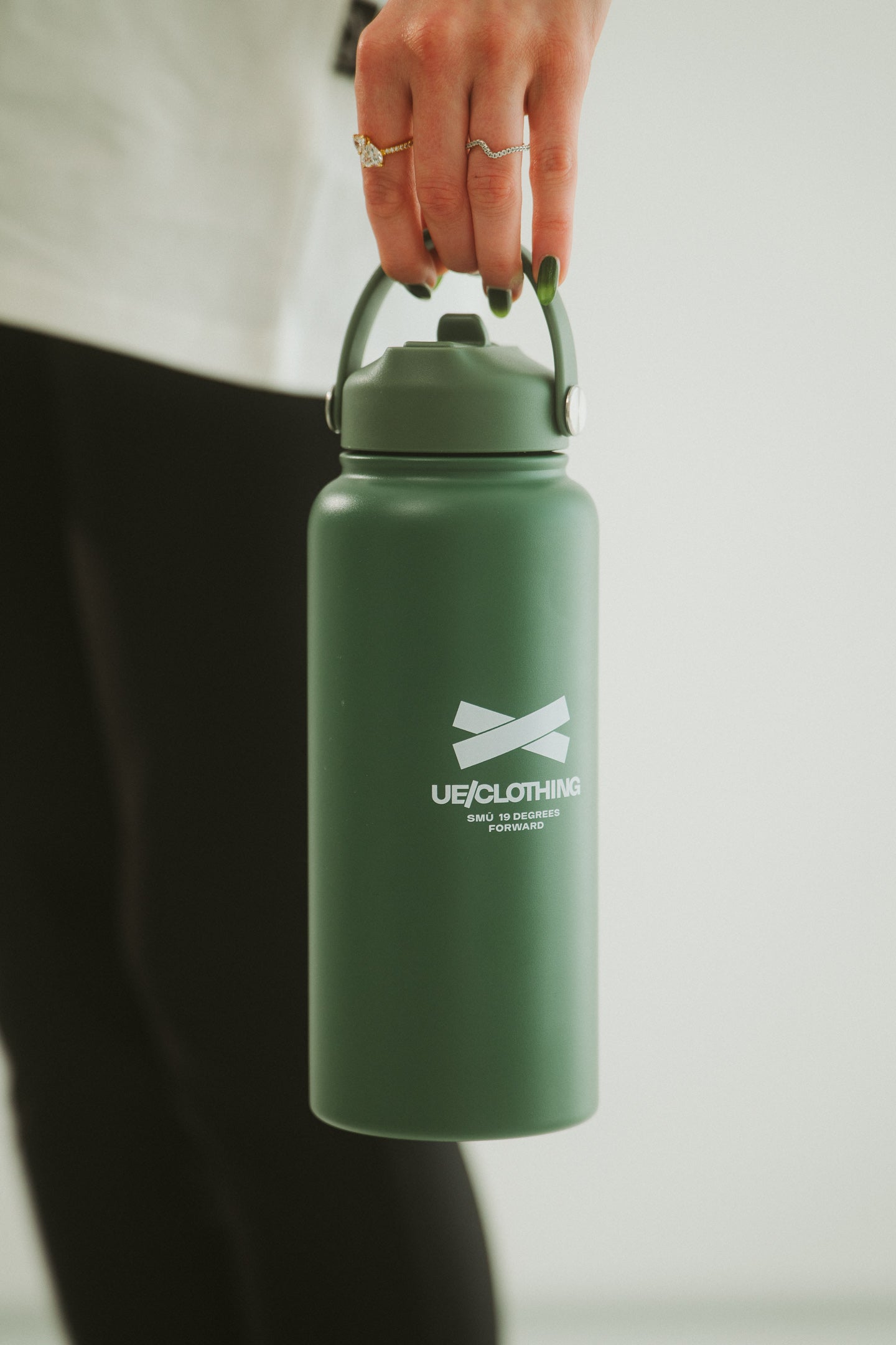 Bottle "19degrees" green