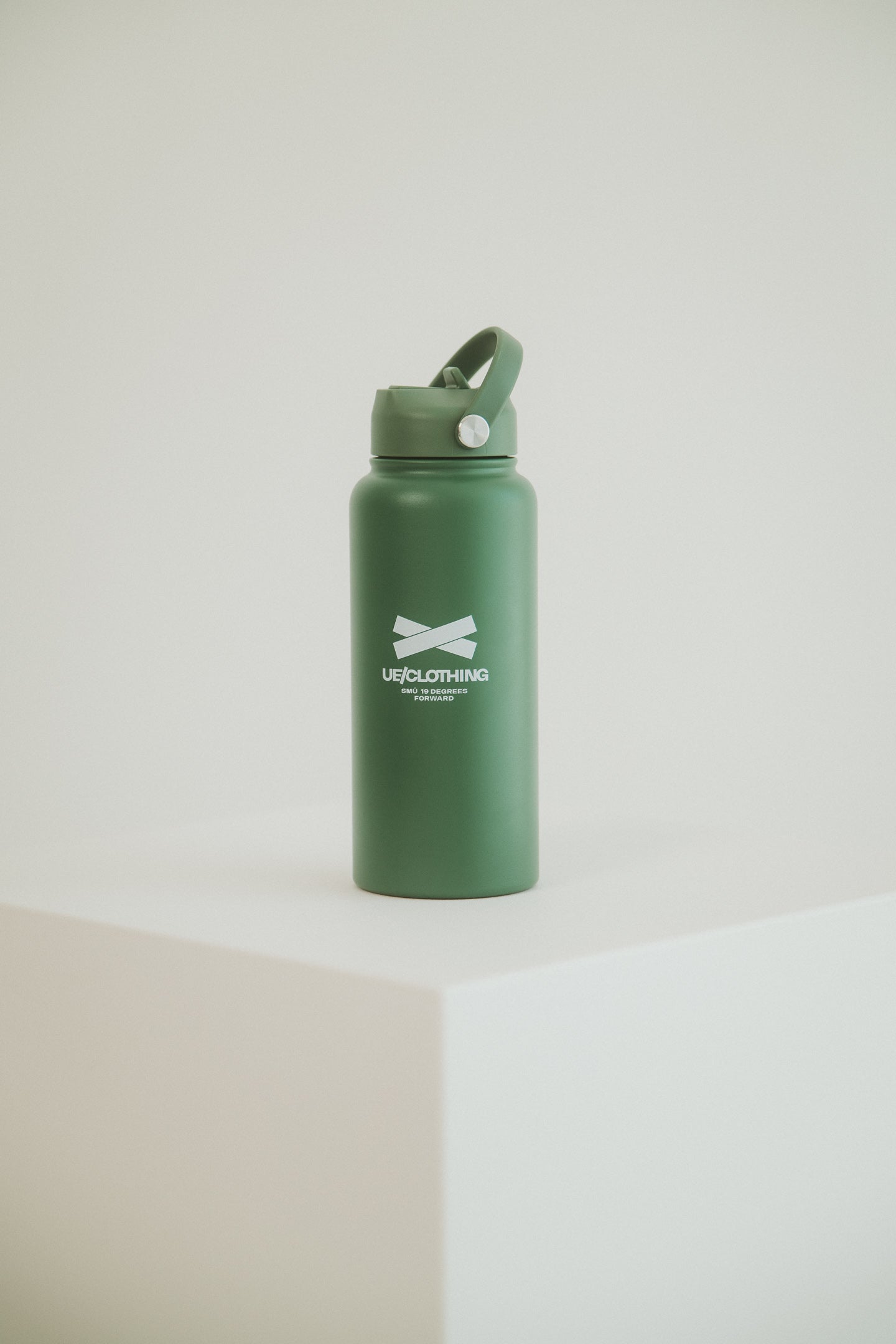 Bottle "19degrees" green