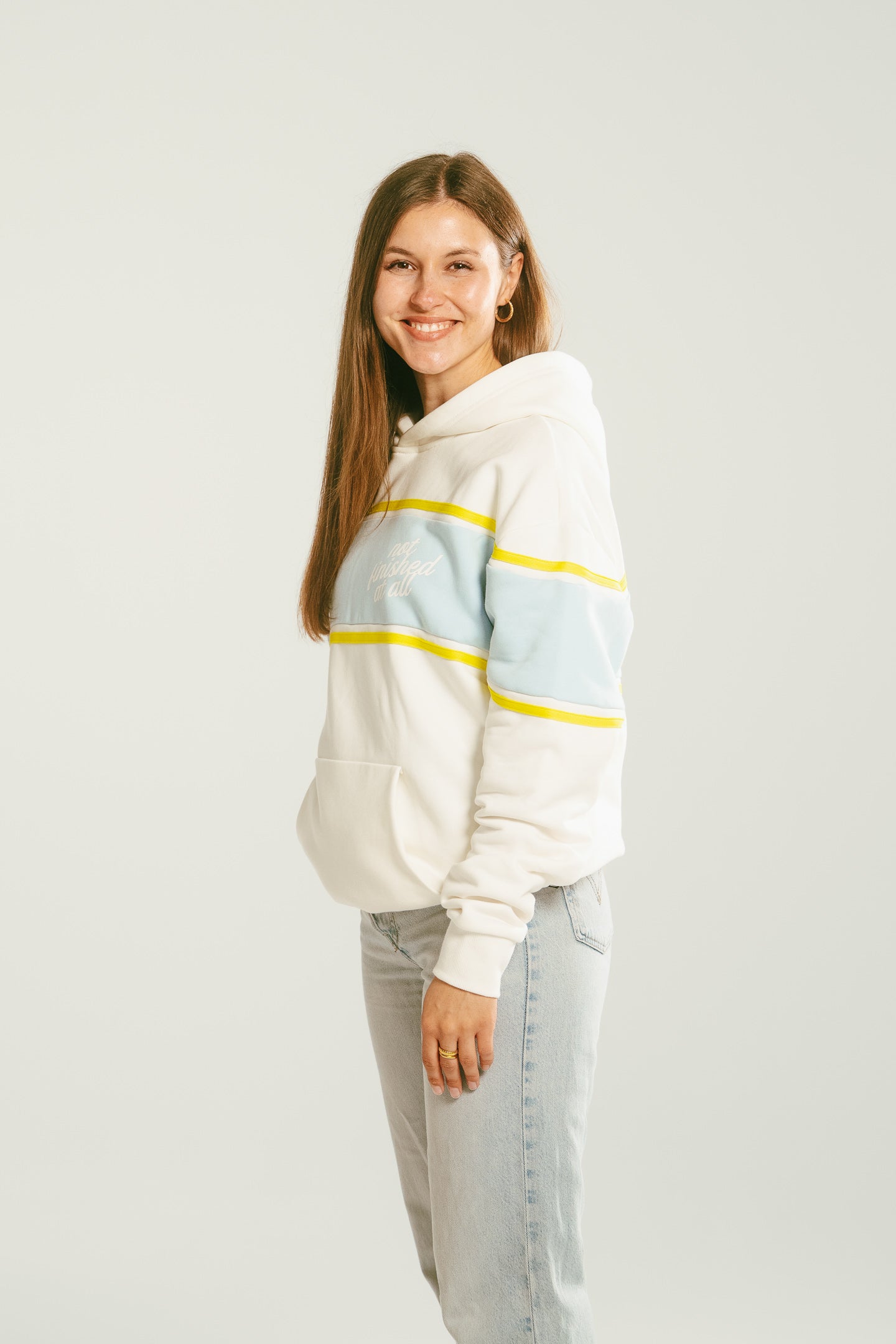 Hoodie "fueled" white