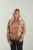 Load image into Gallery viewer, Sweater "Statement" brown
