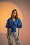 Bild in Galerie-Betrachter laden, Summer shirt "ue" blue
